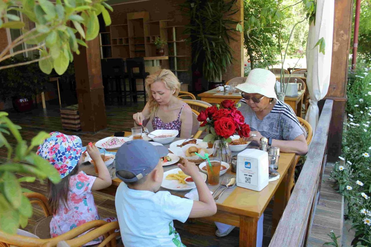Talisman Village Hotel 보스테리 외부 사진