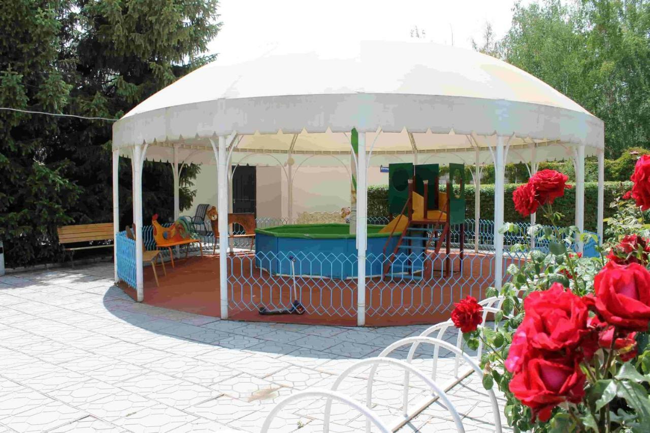 Talisman Village Hotel 보스테리 외부 사진